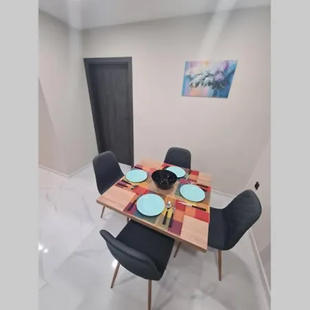 хотелски стило в идеалния център. Apartman